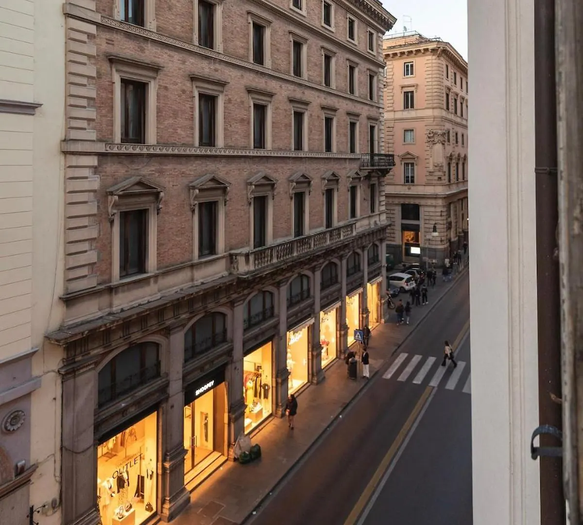 Trevi Fountain Superior Suites Rome Apartment
